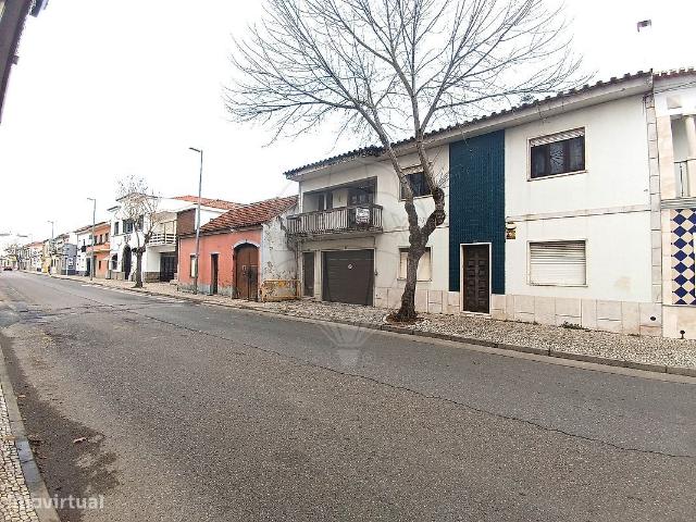 Moradia T5 para venda