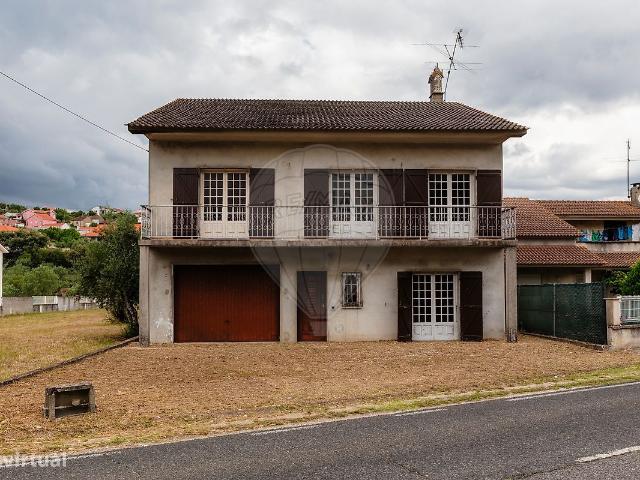 Moradia T5 para venda