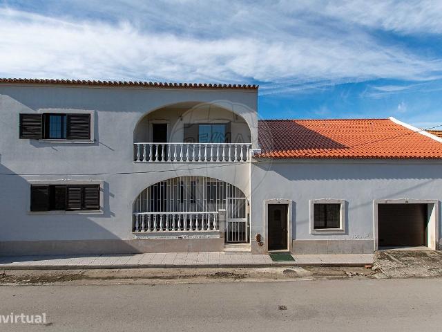 Moradia T5 para venda