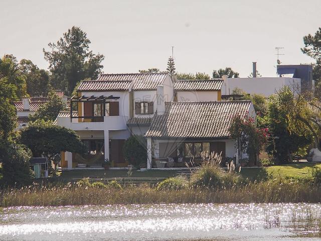 Moradia T5 para venda