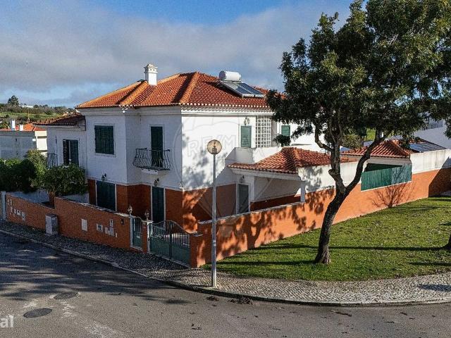 Moradia T5 para venda