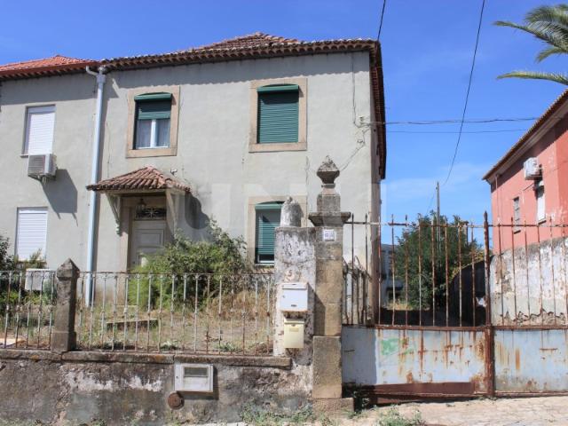 Moradia T5 para venda em Cebolais de Cima, Castelo Branco