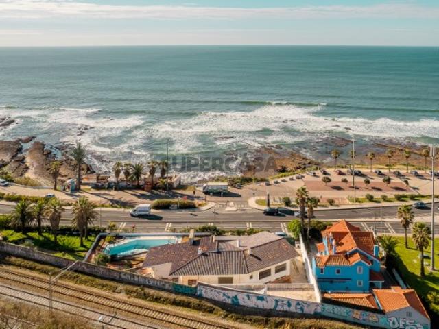 Moradia T5, primeira linha de mar, São Pedro do Estoril