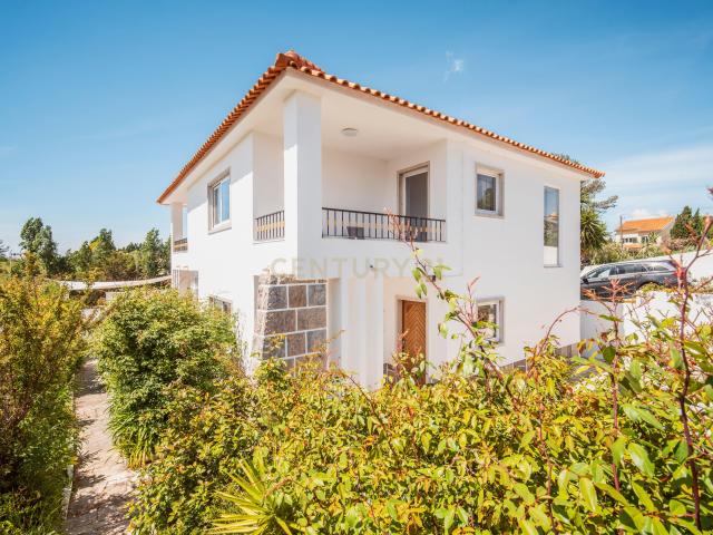 Moradia T5 Remodelada em Galamares – Sintra