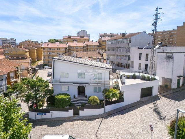 Moradia T5 renovada em Gondoma