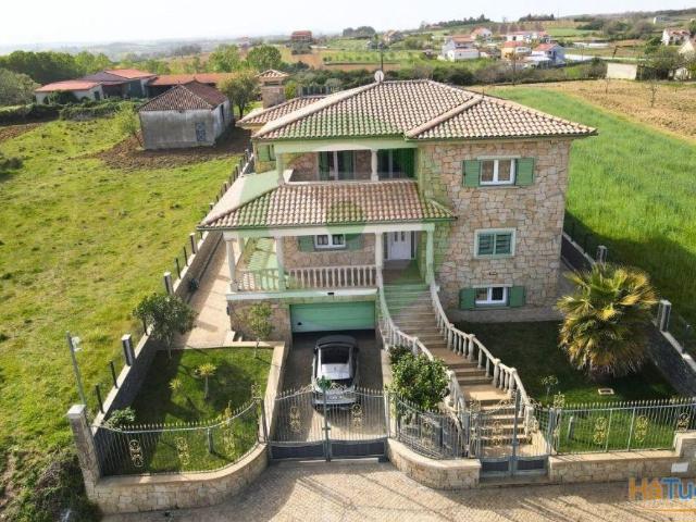 Moradia T5 situada em Sá | 26084080626