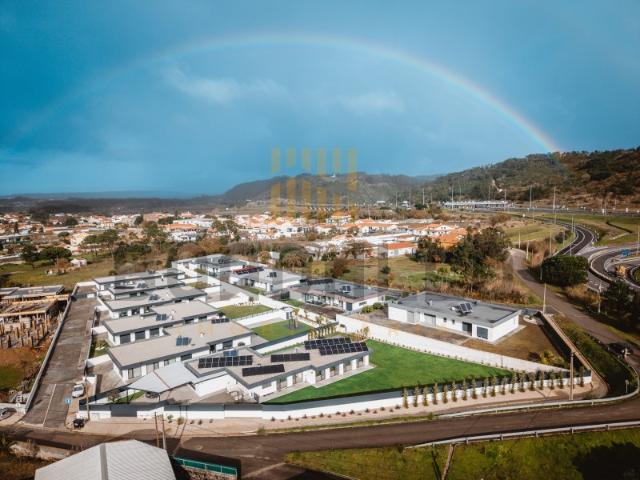 Moradia T5 Tornada Autossustentável C/Piscina