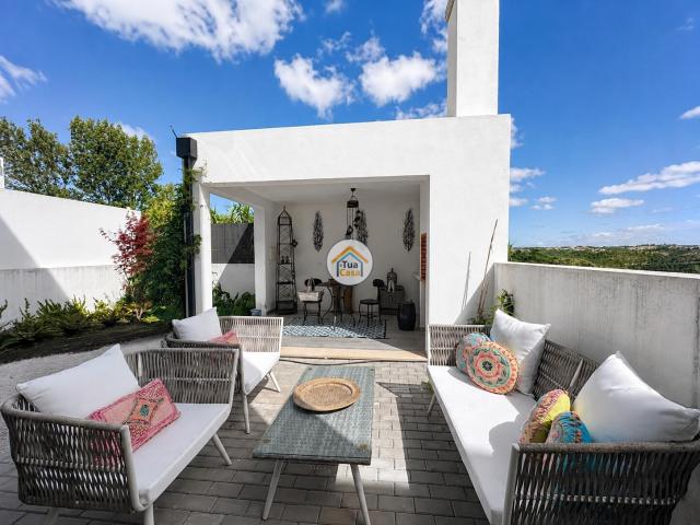 Moradia T5 Triplex junto à Ericeira