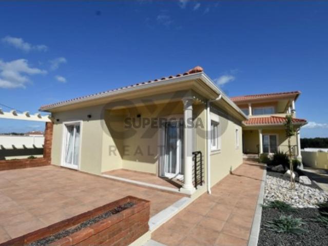Moradia T5 Venda em Marinha Grande,Marinha Grande