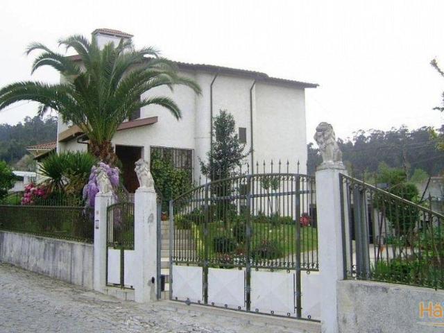 Moradia T5 Venda em Escudeiros e Penso Santo Estêvão e São Vicente,Braga | 22033245890