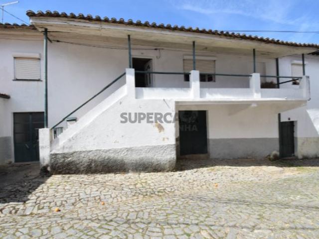 Moradia T5 Venda em Fundão, Valverde, Donas, Aldeia de Joanes e Aldeia Nova do Cabo,Fundão