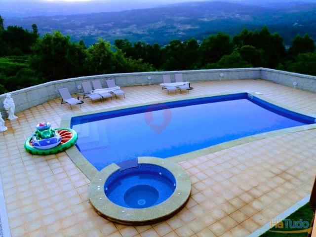 Moradia T5 | 26064091811