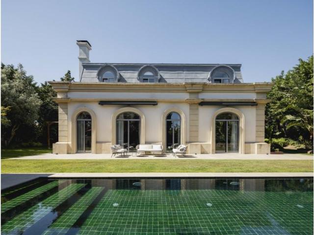 Moradia T6+1 no Estoril com jardim, piscina e garagem 660m² Cascais e estoril