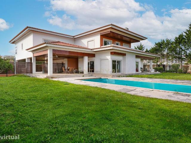 Moradia T6+2 com vista Golfe no Belas Clube de Campo