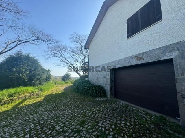 Moradia T6 no centro da cidade de Águeda
