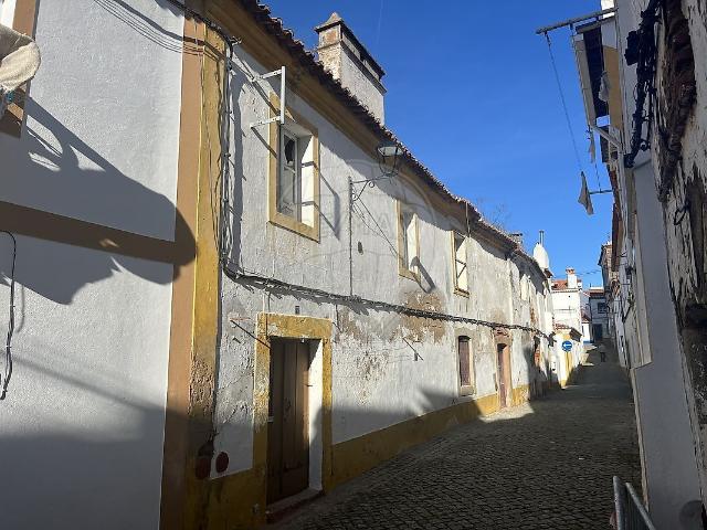 Moradia T6 à venda em Arronches