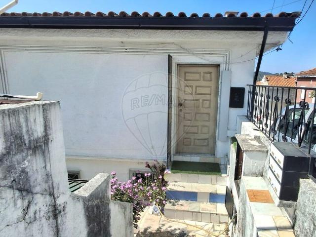 Moradia T6 à venda em Pedrulha