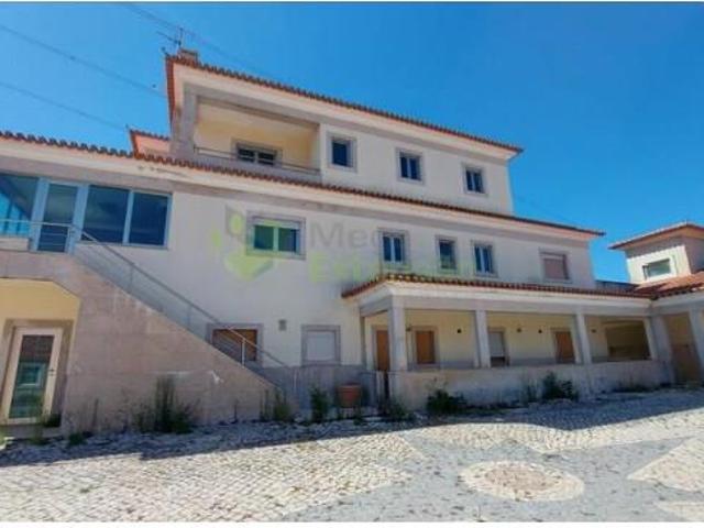 Moradia T6, Alcobaça, em lote de 3000 mts, com piscina 376m² Alcobaça