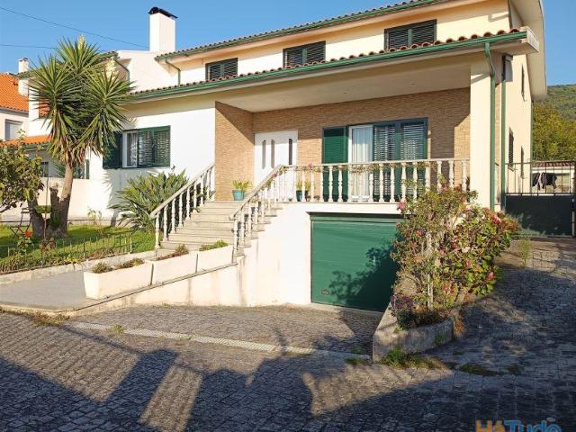 Moradia T6 com Vista Mar Excelente Estado de Conservação | Moledo e Cristelo, Caminha | 26063829974