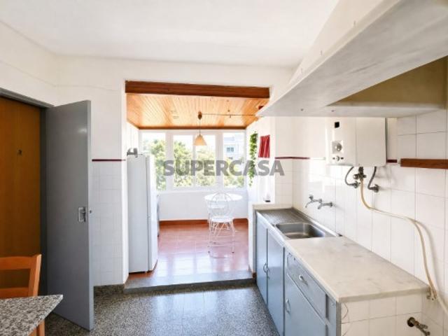 Moradia T6 com espaço exterior Na Azinhaga
