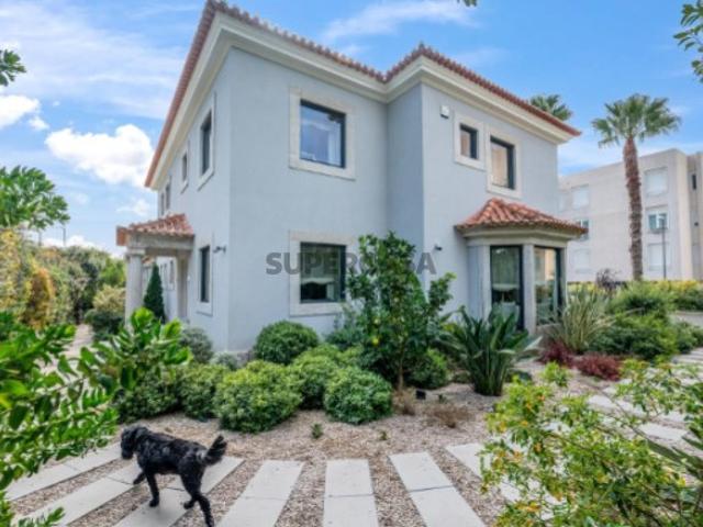 Moradia T6 com jardim, Restelo, Lisboa
