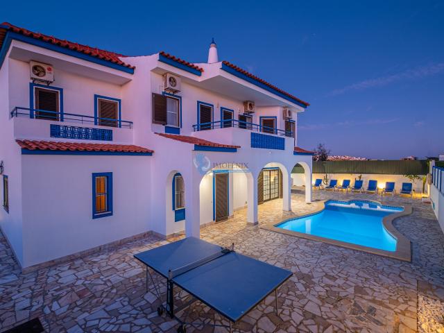 Moradia T6 Exclusiva à Venda em Albufeira São Rafael