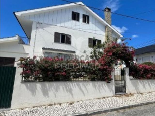 Moradia T6 em Agualva e Mira Sintra