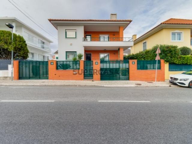 Moradia T6 em Algés, Linda a Velha e Cruz Quebrada Dafundo
