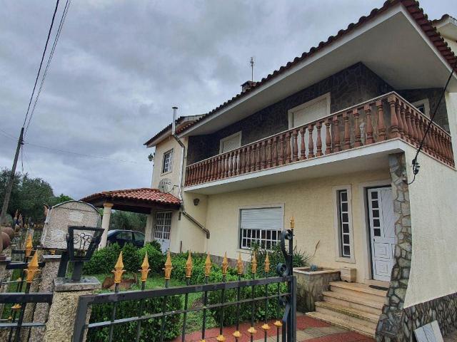 Moradia T6 em Alviobeira para Alojamento Local ou Habitação. 290m² Tomar São João Baptista