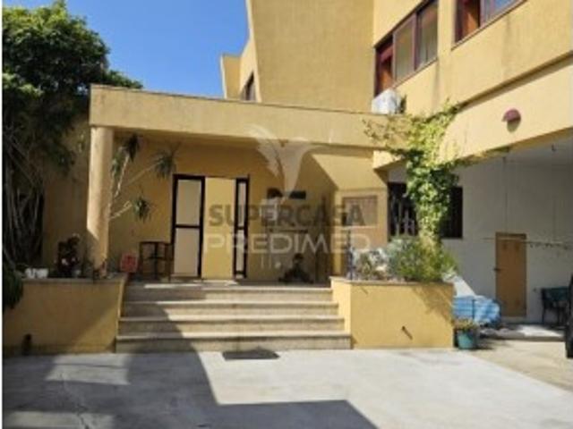 Moradia T6 em Alfena