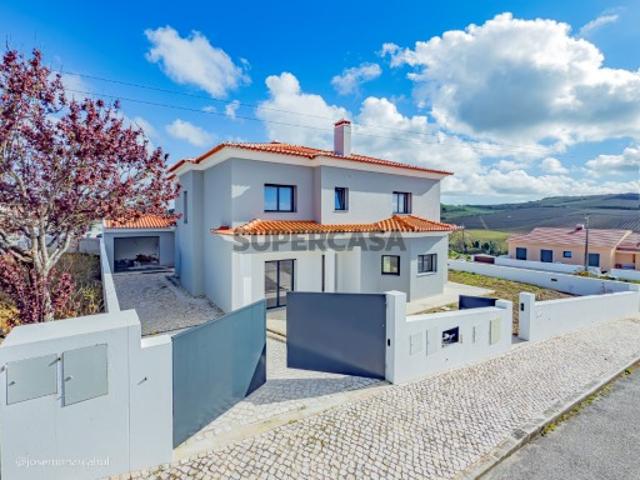 Moradia T6 Ericeira 19 km, A Casa das Casas