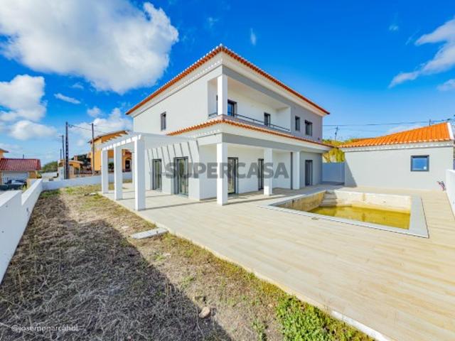 Moradia T6 Ericeira 19 km, A Casa das Casas