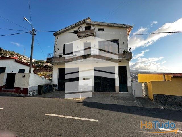 Moradia T6 Estreito Câmara de Lobos Retoma de Banco | 26064062102