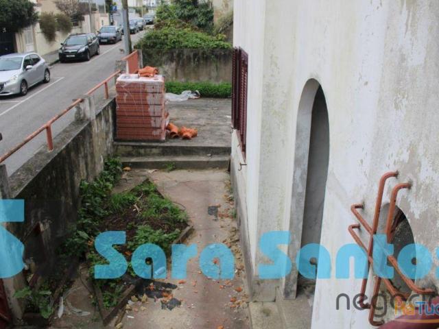 Moradia T6 para Recuperar junto Avenida da Republica Gaia | 26033701710