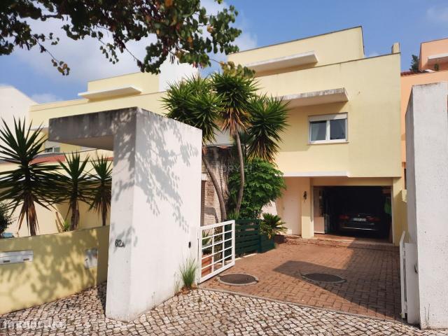Moradia T6 Porto Salvo Oeiras