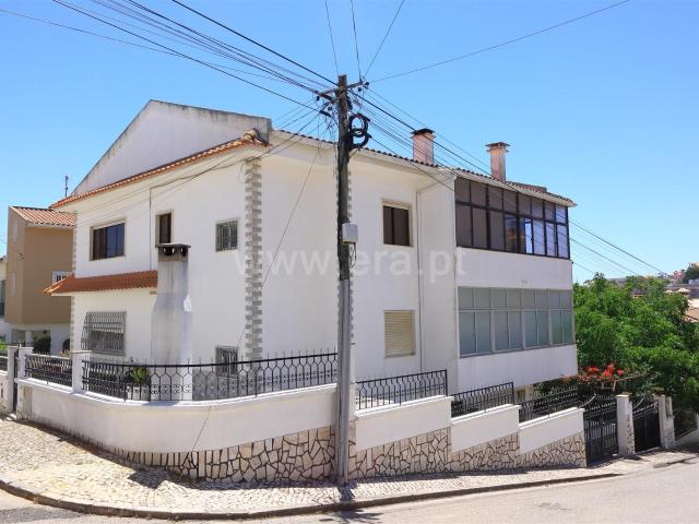 Moradia T6, Ramada, Odivelas 258m² Ramada e Caneças