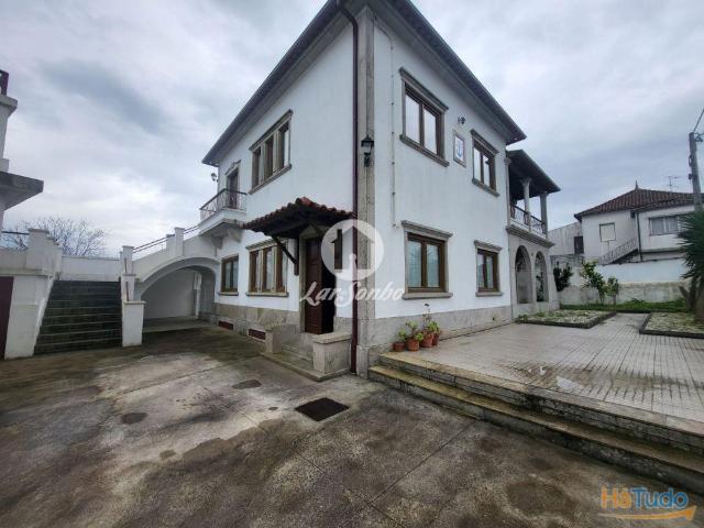 Moradia T6 Remodelada com Jardim e Churrasqueira a 15 Min de Viana do Castelo | 26084062622