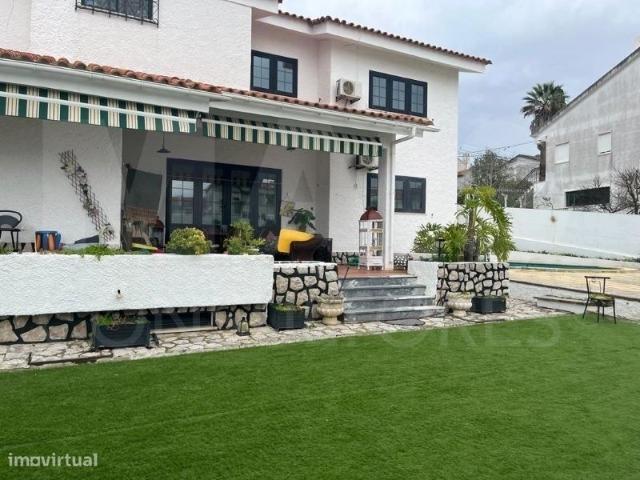 Moradia T6 Remodelada em Cotovia, Sesimbra