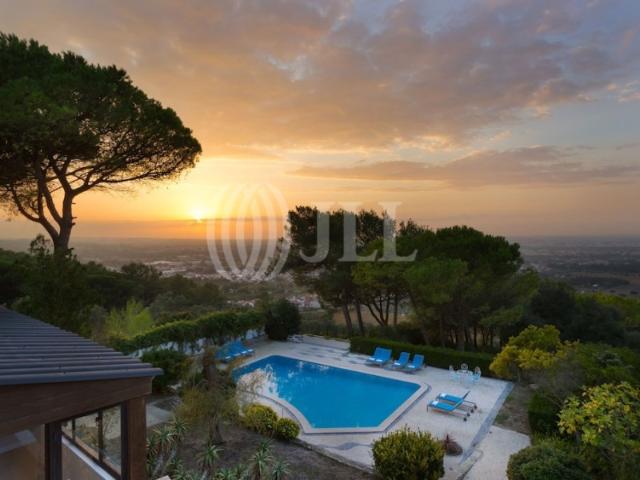 Moradia T7 com piscina e jardim, em Azeitão, Setúbal
