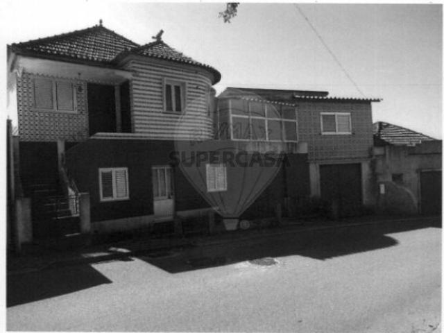 Moradia T7 em Bustos, Troviscal e Mamarrosa