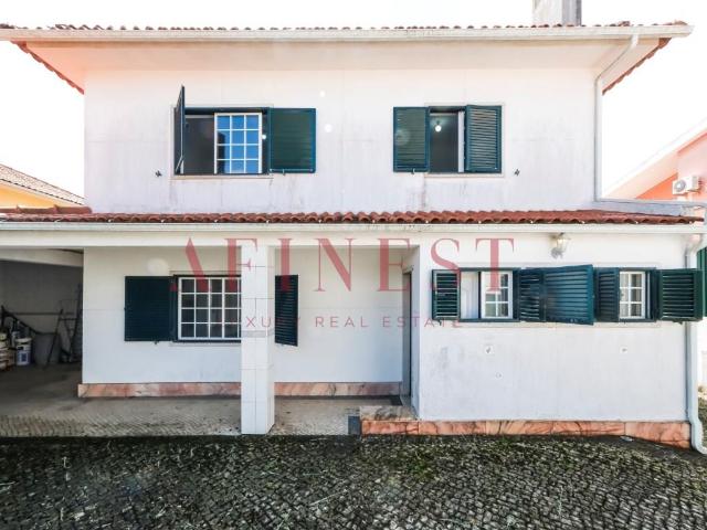 Moradia T8 Com Piscina E Jardim Em Algueirão Sintra 222m² Algueirão Mem Martins