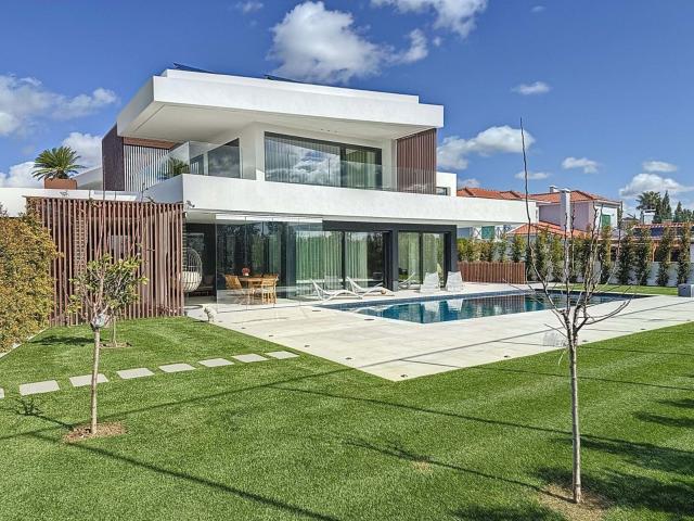 Moradia T8 com SPA, Piscina e Vista Serra junto ao Golf da Quinta da Beloura