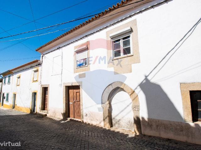 Moradia T8 para venda