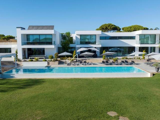 Moradia T8, Quarteira, Loulé | BPI Expresso Imobiliário
