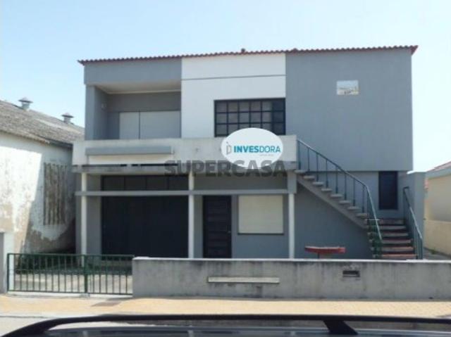 Moradia T9 na Costa Nova