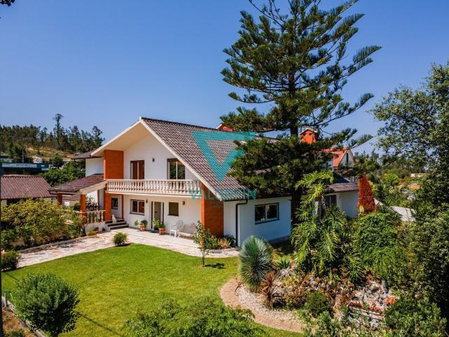 MORADIA T9 com 2.500m² de Terreno no Centro de Vermoil | Pombal