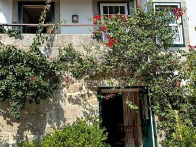 Moradia T9 em Palmeira de Faro e Curvos
