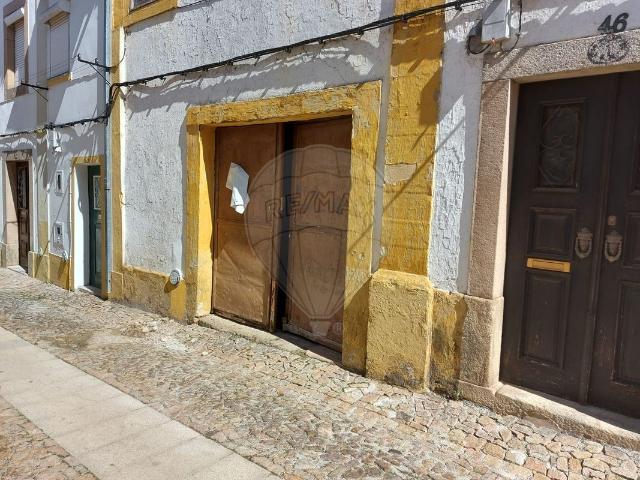 Moradia T0 à venda em Nisa