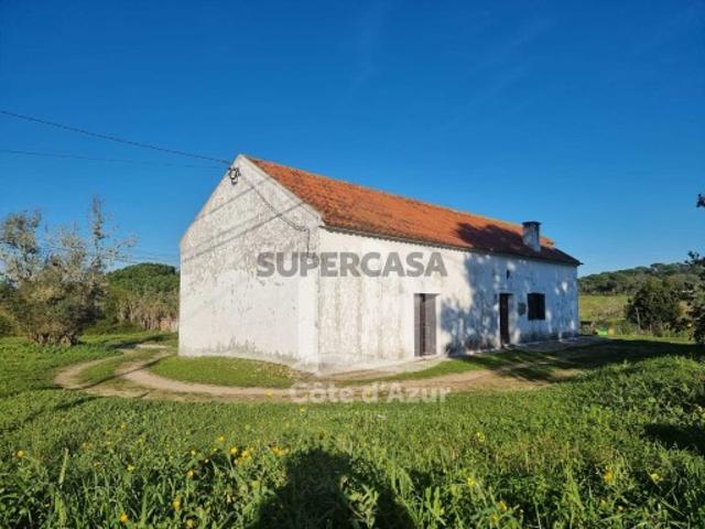 Moradia T0 com terreno 2200 m2 Caixas/Sesimbra