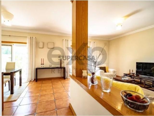 Moradia T5 em Santo António dos Olivais
